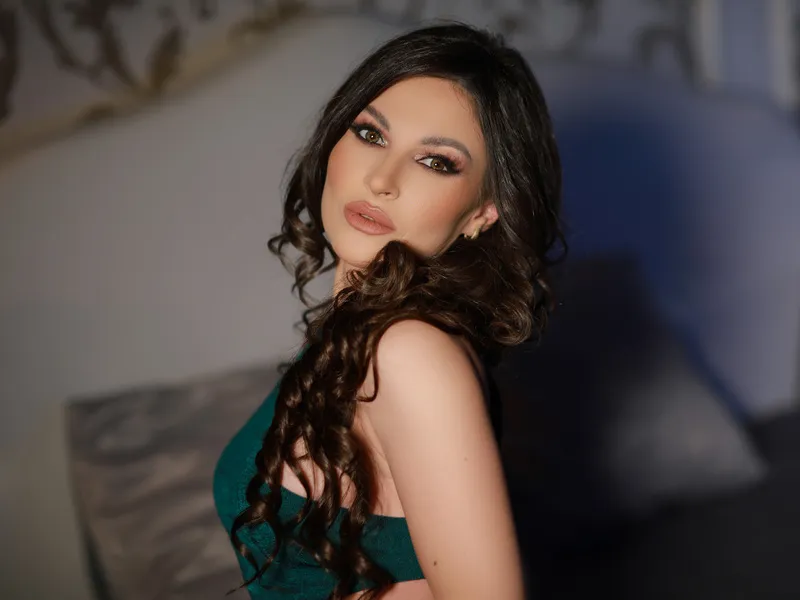 Live sex webcam photo for AmelieDale #6062476