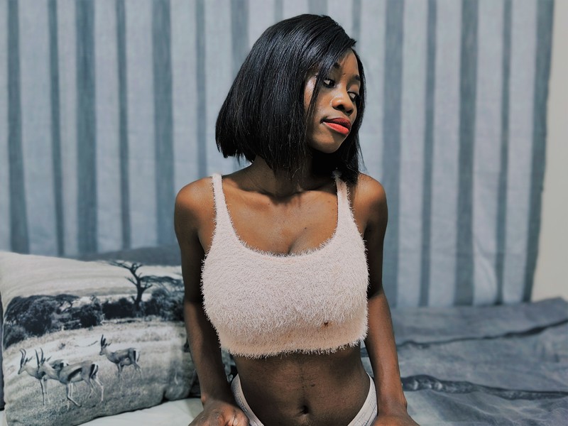 Live sex webcam photo for TINYWHORE #3528893