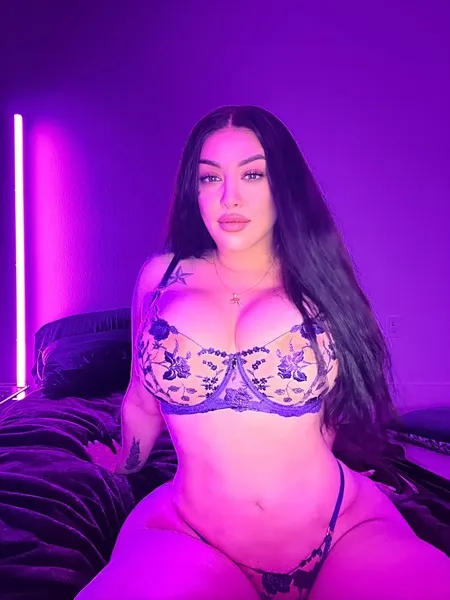 Live sex webcam photo for DaniiDivinity #6034990