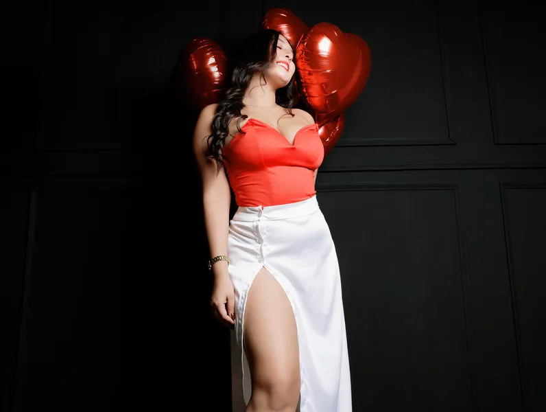 Live sex webcam photo for LuciianaTaylor #6858330