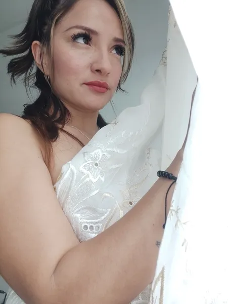 Live sex webcam photo for DianeW #5322172