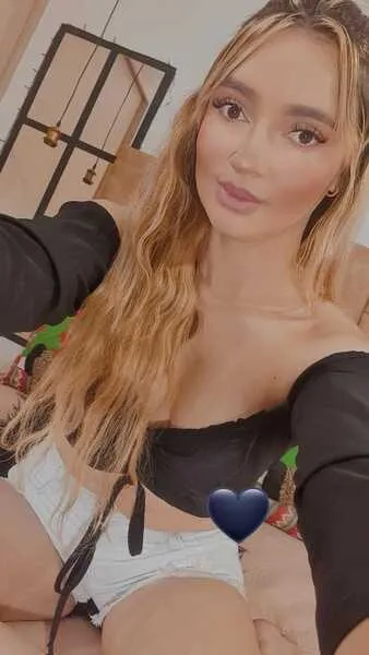 Live sex webcam photo for andreasweeet #4172075