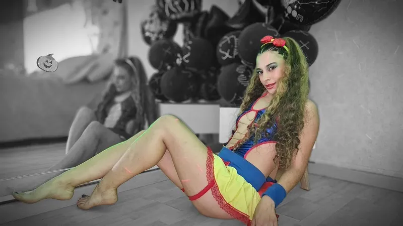 Live sex webcam photo for SuryTamara #3664163