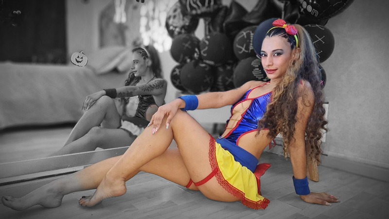 Live sex webcam photo for SuryTamara #3664165