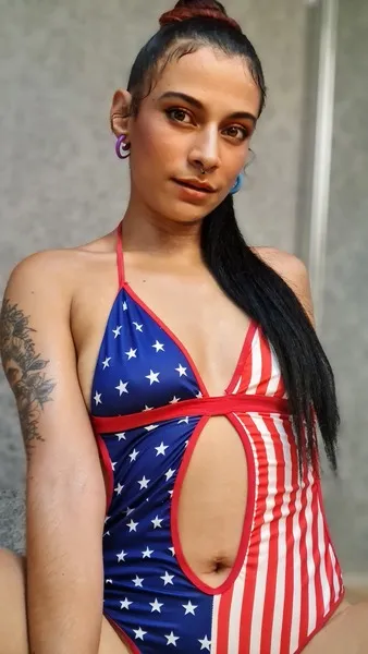 Live sex webcam photo for SuryTamara #5397514