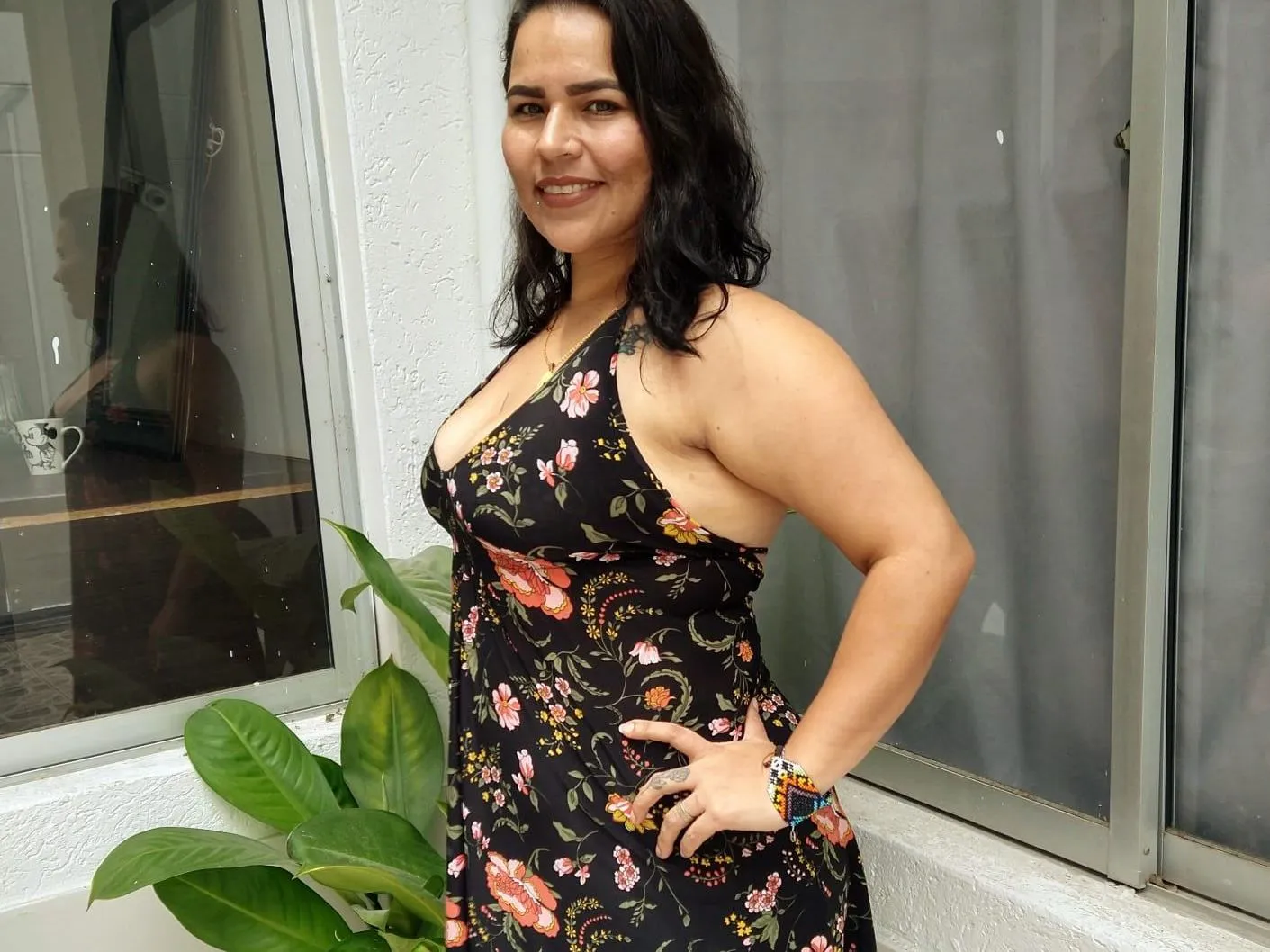 Live sex webcam photo for KaicyQueen #3549329