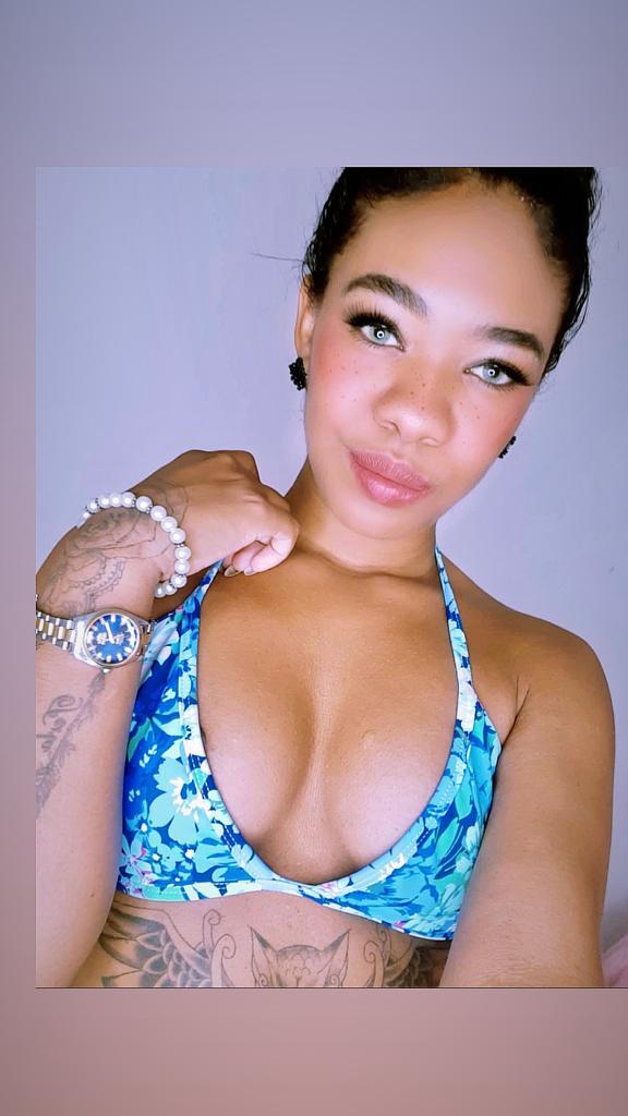 Live sex webcam photo for MayaBranson #7487306