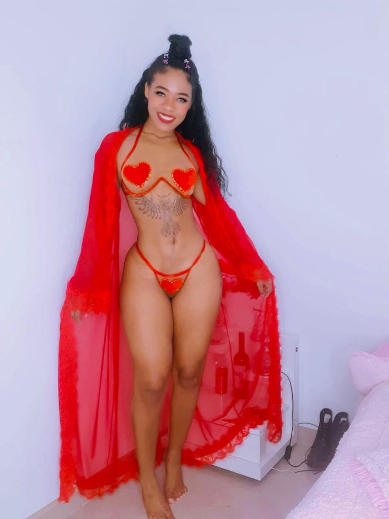 Live sex webcam photo for MayaBranson #7487310