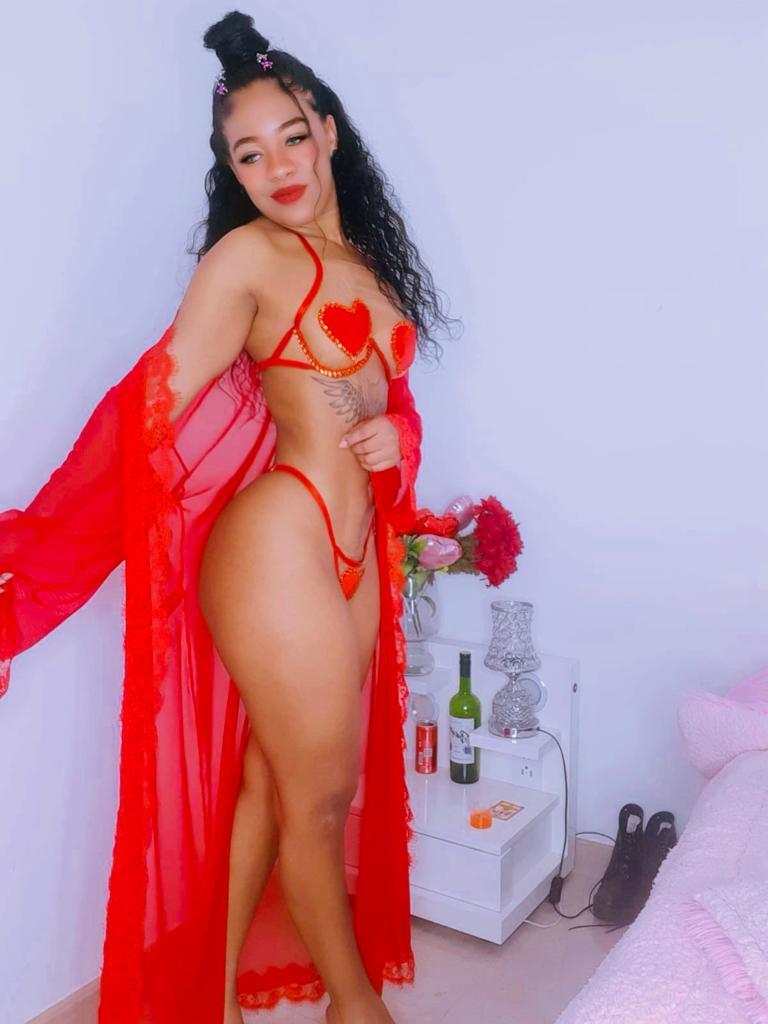 Live sex webcam photo for MayaBranson #7487308