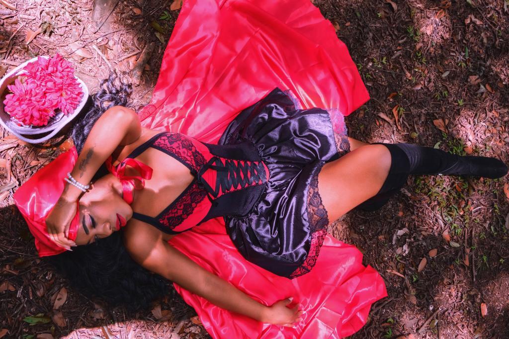 Live sex webcam photo for MayaBranson #7487301