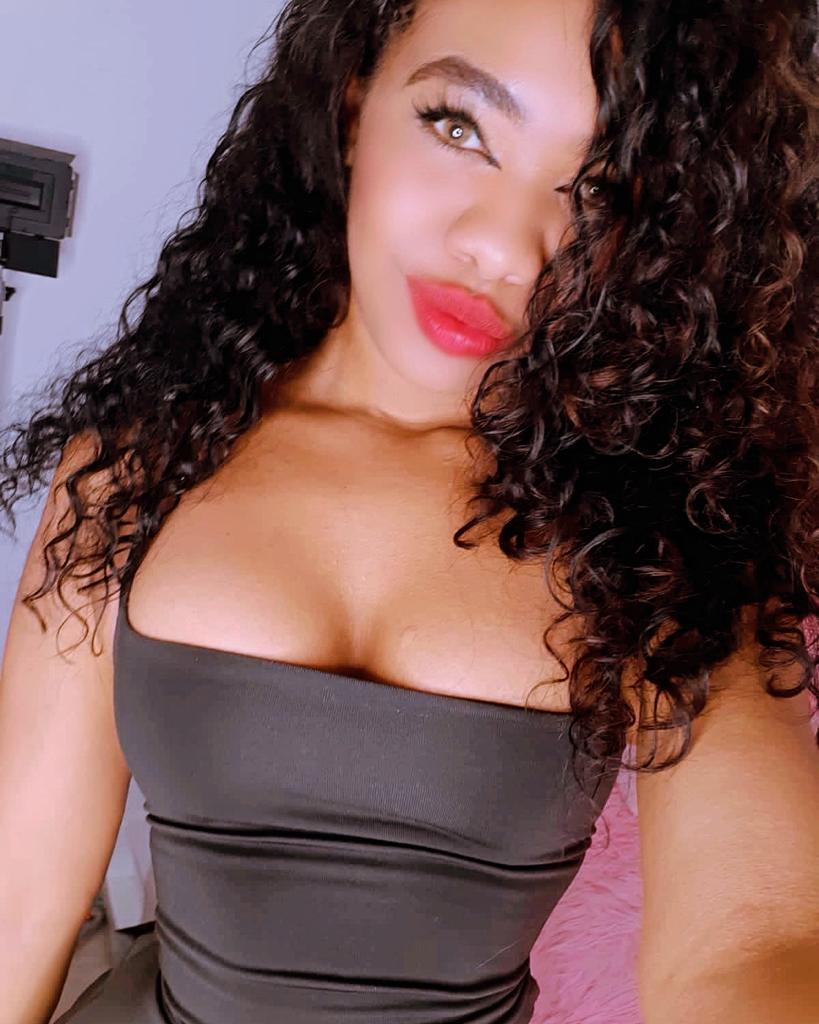 Live sex webcam photo for MayaBranson #7487316