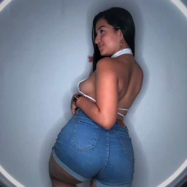 Live sex webcam photo for ReginnaLopezx #5885585