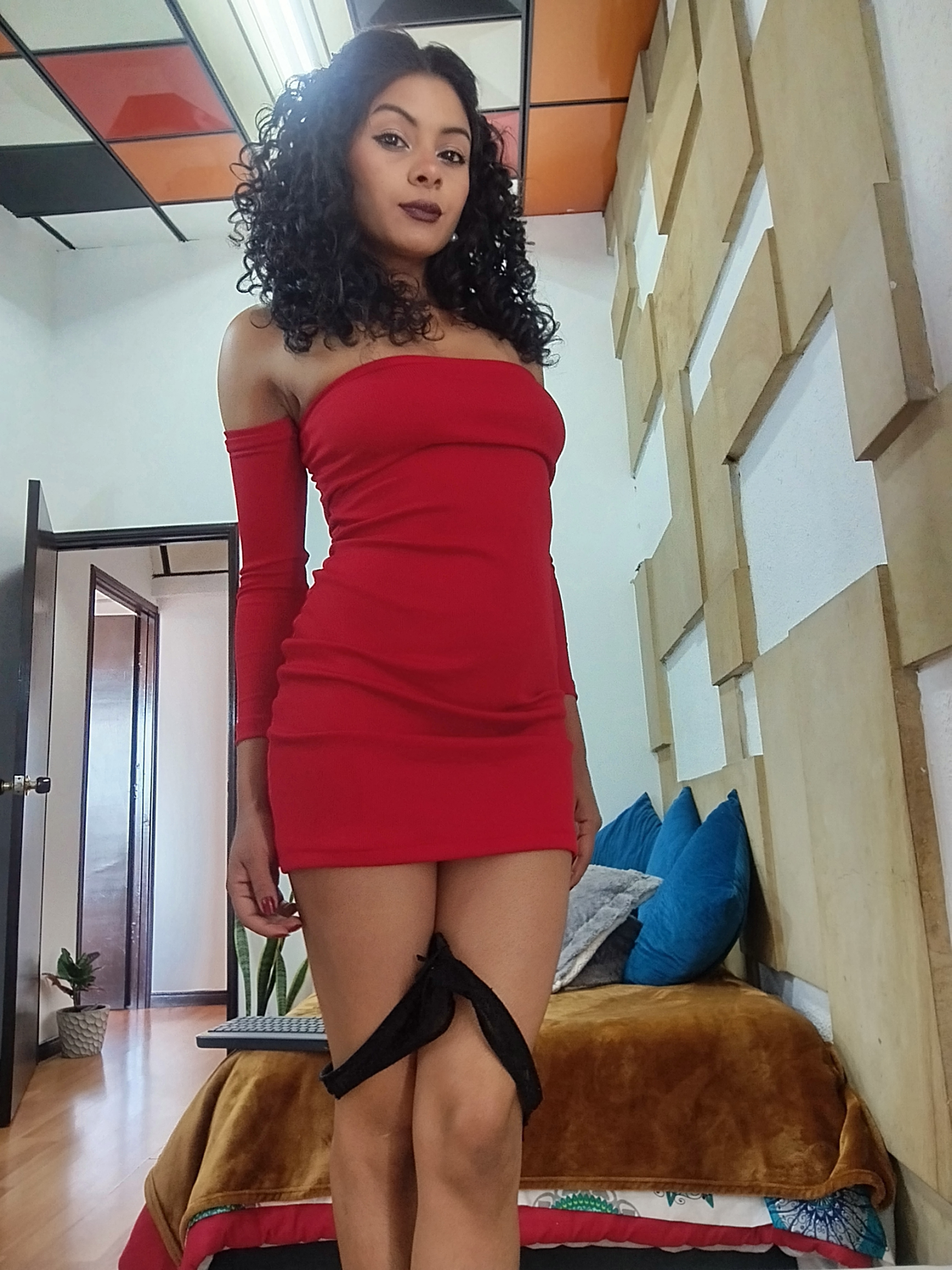 Live sex webcam photo for EmyCrahann #7884810