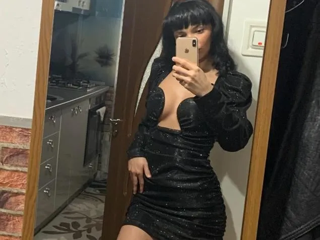 Live sex webcam photo for MaraMaxine #3887249