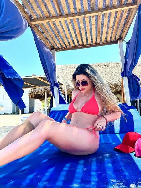 Live sex webcam photo for KeylinBVich #6123081