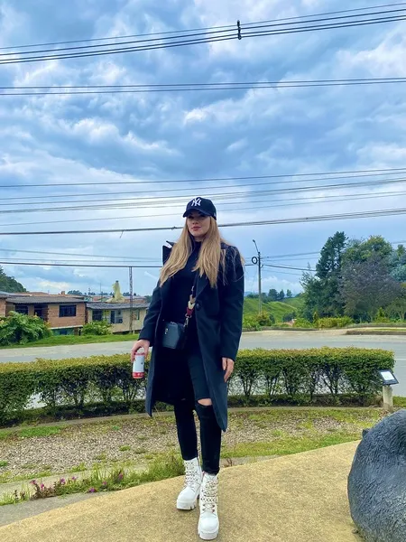 Live sex webcam photo for KeylinBVich #6123129