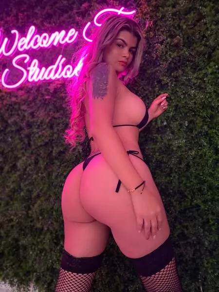 Live sex webcam photo for CamilaStone18 #5433182