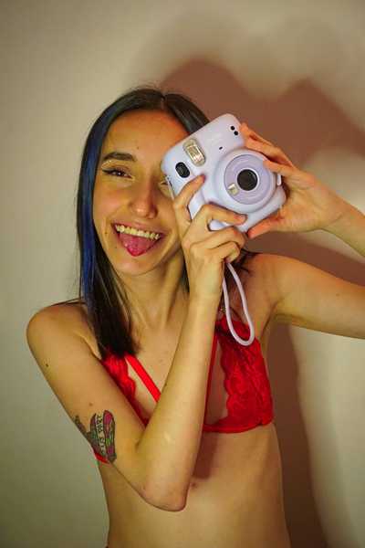 Live sex webcam photo for HannahLamberti #3599871