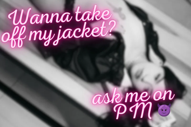 Live sex webcam photo for AsshleyFuun #4143184