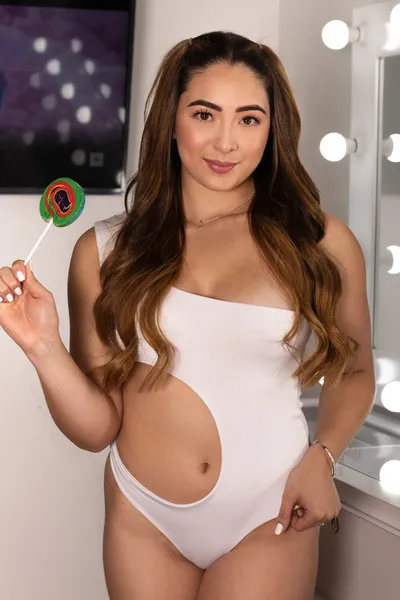 Live sex webcam photo for KatalinaEvanss #6091528