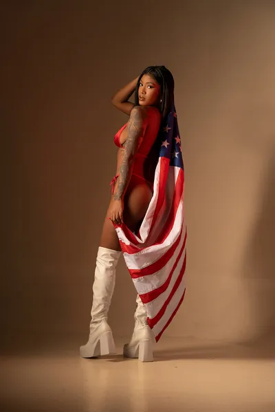 Live sex webcam photo for JulianaMillerr #6411414