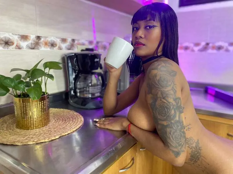 Live sex webcam photo for JulianaMillerr #5621242