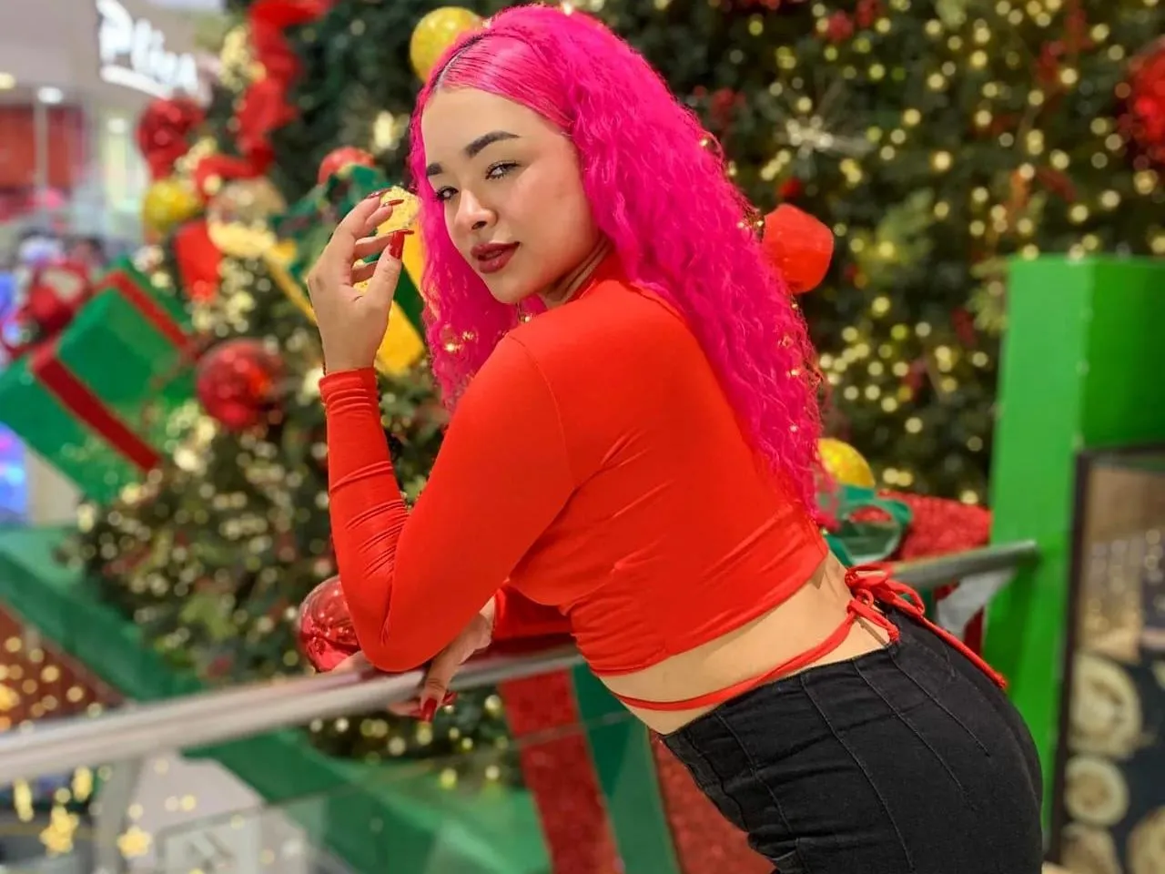 Live sex webcam photo for RihanaJacksonn #5795471