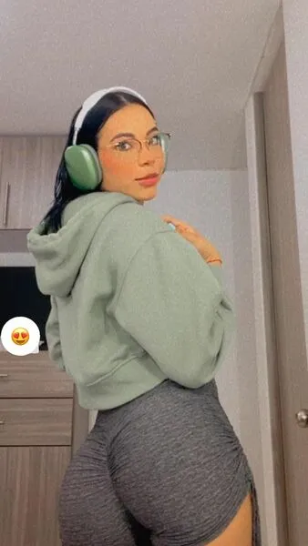 Live sex webcam photo for SophyWiilliamss #5308156