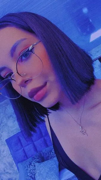 Live sex webcam photo for SophyWiilliamss #5321917