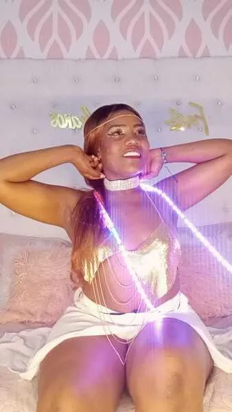 Live sex webcam photo for SamiaSmitn #6123990