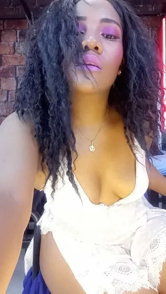 Live sex webcam photo for SamiaSmitn #6123884