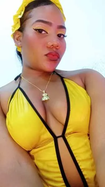 Live sex webcam photo for SamiaSmitn #6124026