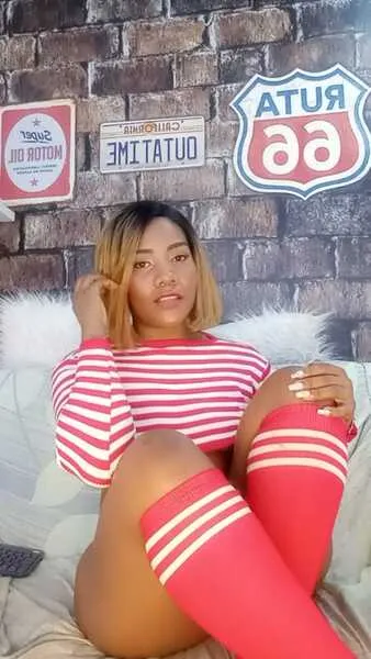 Live sex webcam photo for SamiaSmitn #6123831