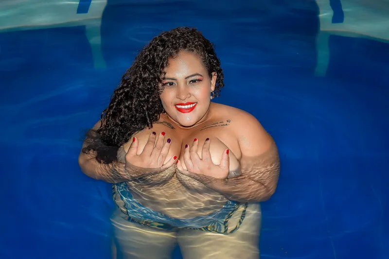 Live sex webcam photo for KasandraRousel #3863706