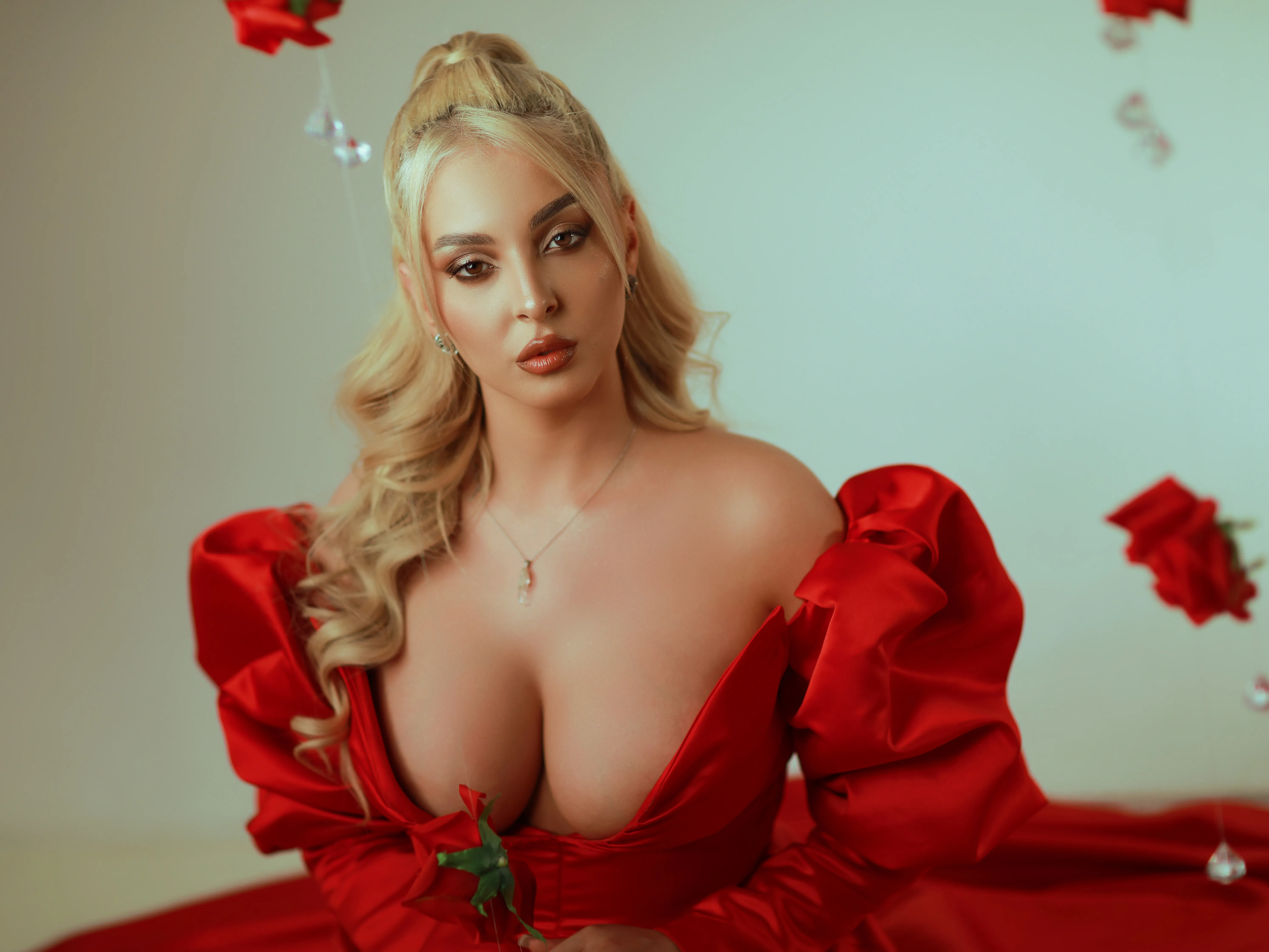 Live sex webcam photo for VictoriaMorrone #7482509