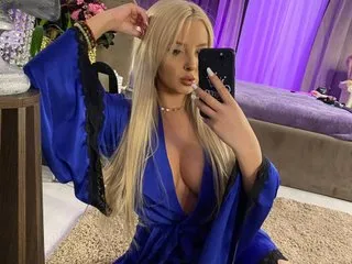 Live sex webcam photo for VictoriaMorrone #7048096