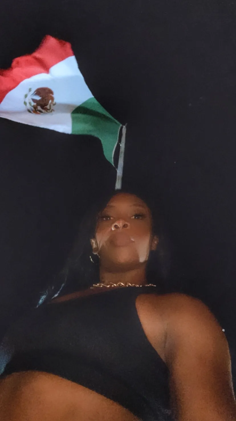 Live sex webcam photo for Cambellbigass #7228962