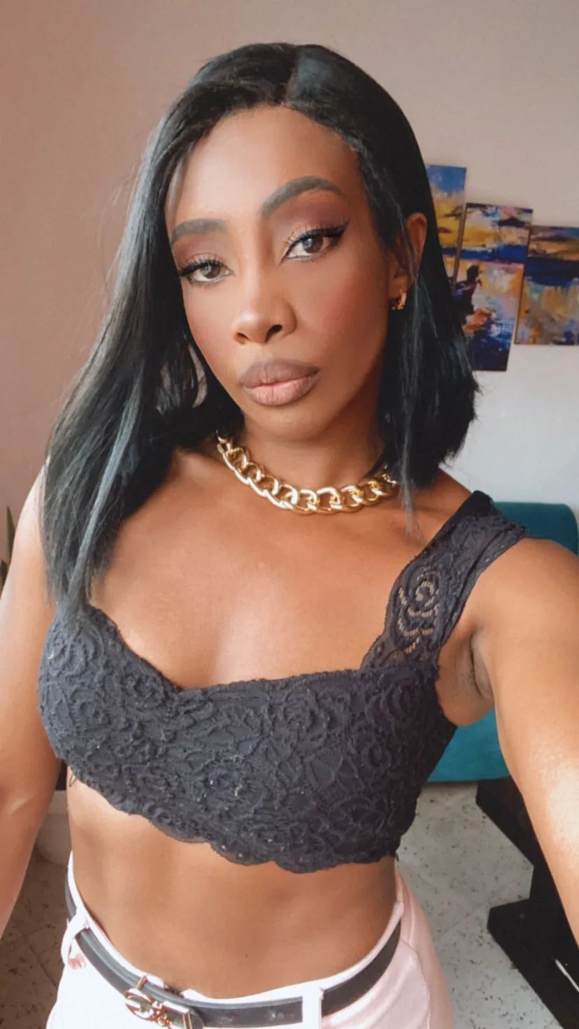 Live sex webcam photo for Cambellbigass #7228860