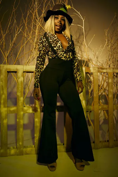 Live sex webcam photo for Cambellbigass #7228460