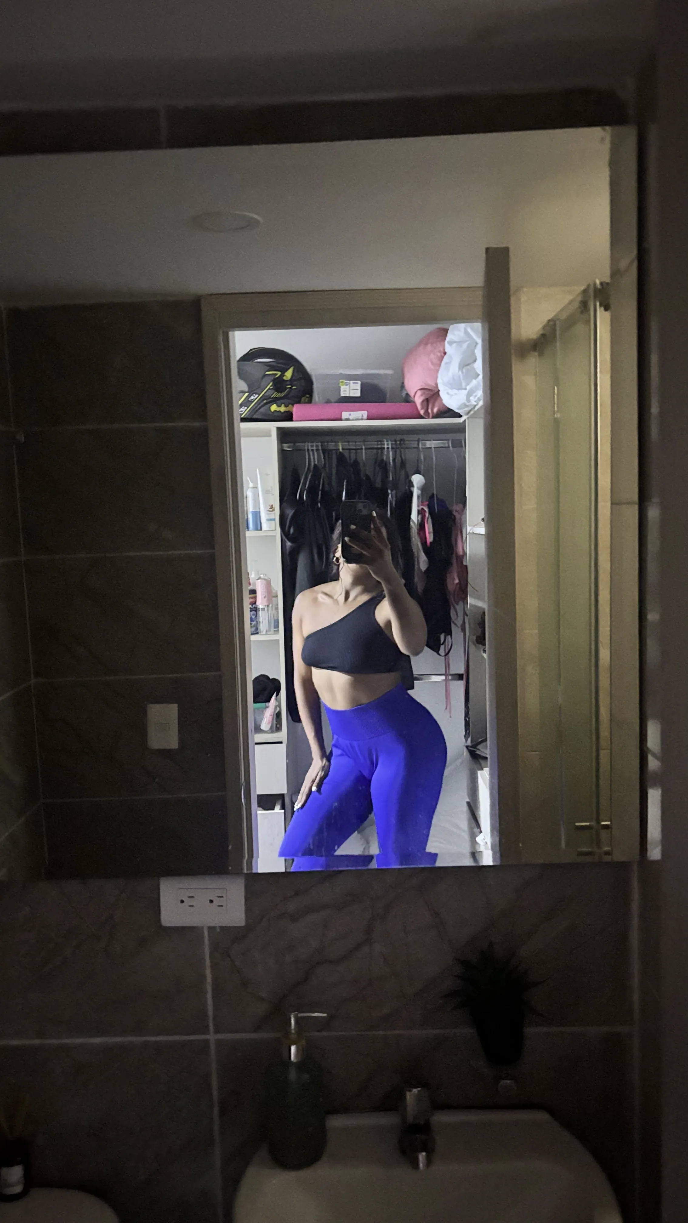 Live sex webcam photo for Cambellbigass #7961468