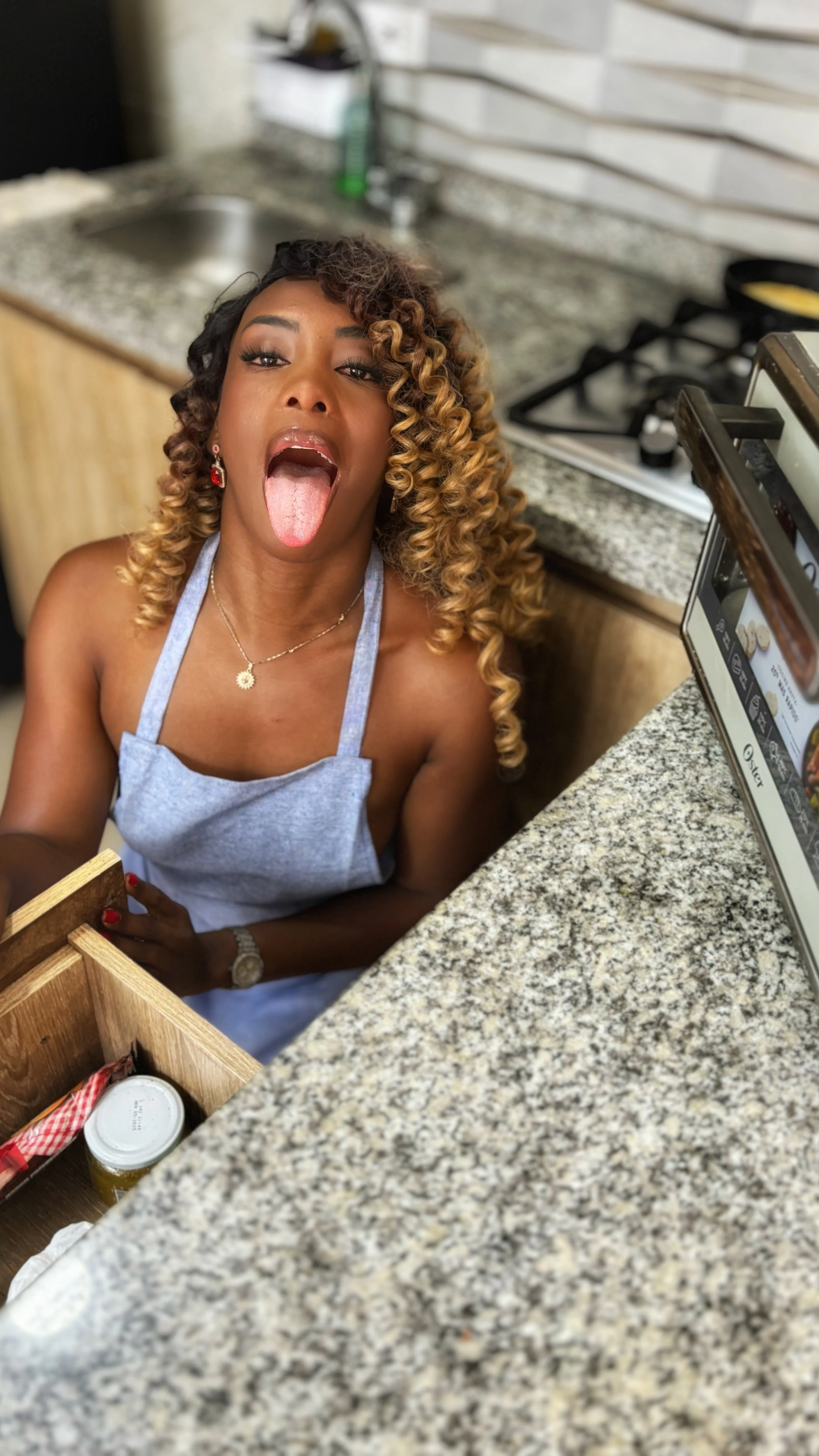 Live sex webcam photo for Cambellbigass #7299352