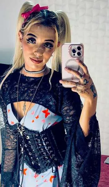 Live sex webcam photo for Breydiprincess18 #6965366