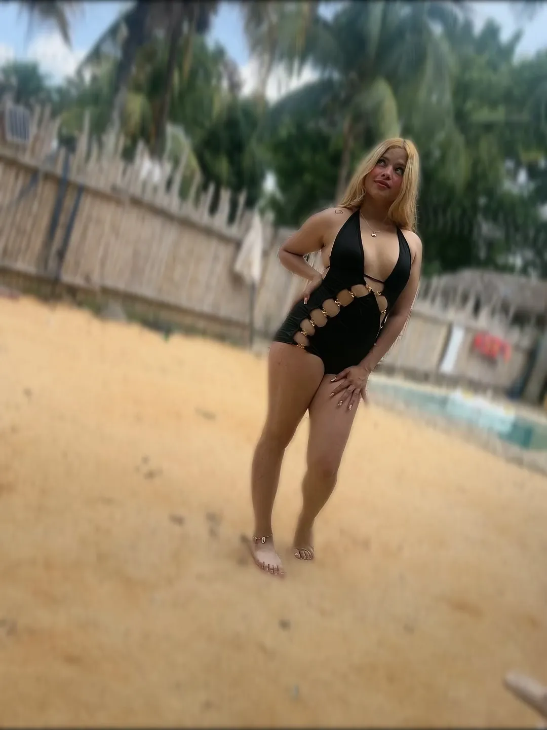 Live sex webcam photo for ShantalSummer #8073683