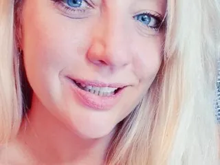 Live sex webcam photo for LizaLive #8713544