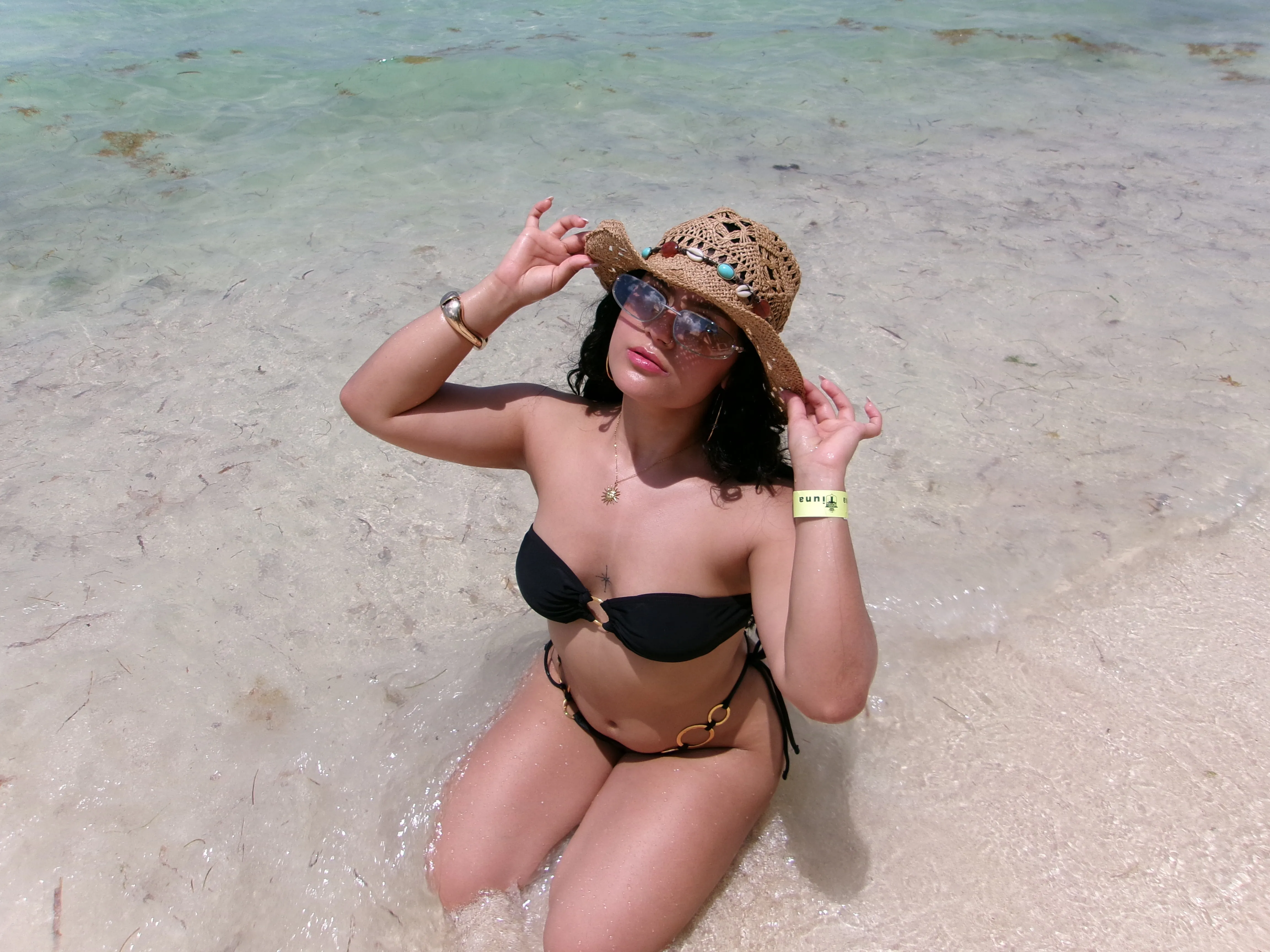 Live sex webcam photo for Daphnegb #8547115