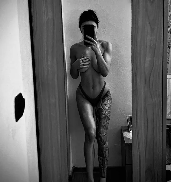 Live sex webcam photo for TarraVass #4088069