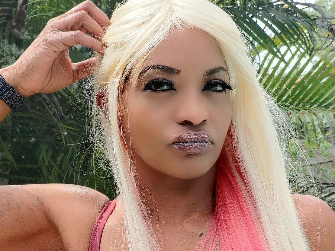 Live sex webcam photo for SexyMilfMom #5608666