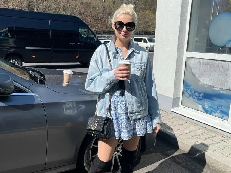 Live sex webcam photo for Marrrgosweety #3888547