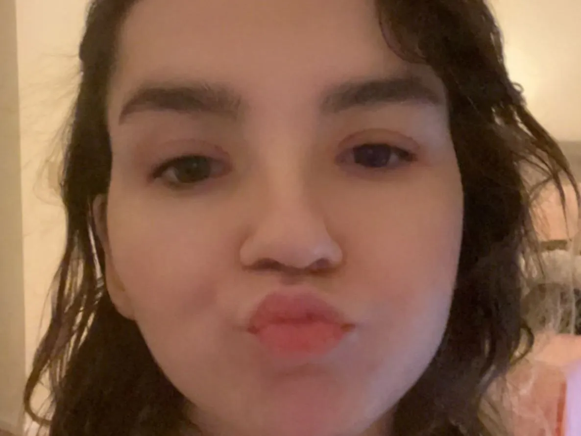 Live sex webcam photo for AshleighPink #3912076