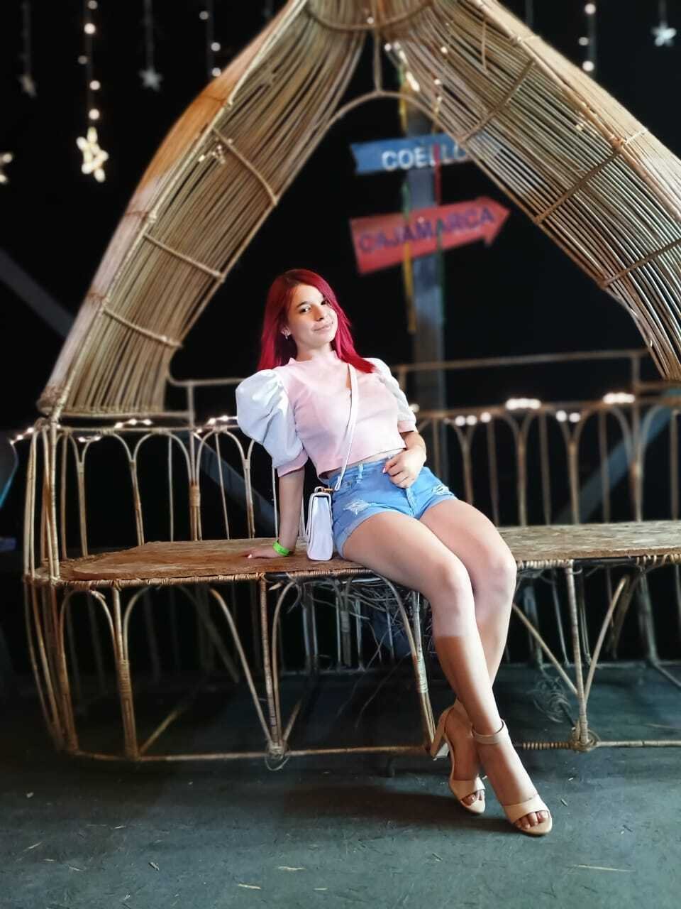 Live sex webcam photo for Seleneg022 #7170348